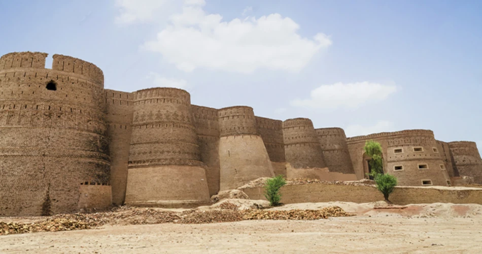 Derawar Fort & Abbasi Mosque